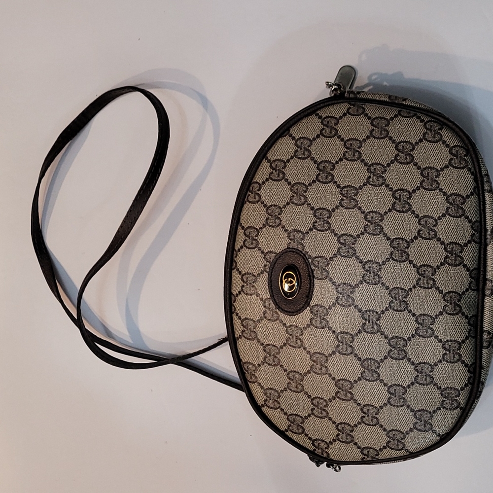 Gucci vintage tan and brown crossbody bag